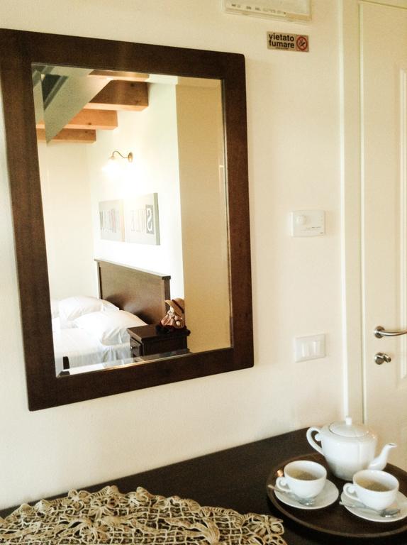 فندق كاستلْنْيوفو ديل غاردفي  Agriturismo Anna Caterina الغرفة الصورة
